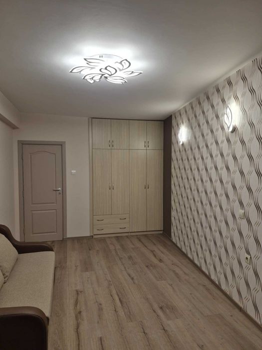 Дава се под наем Тристаен апартамент в Пловдив, Каменица 2 - 105 кв.м за 747.66 € - Снимка #4