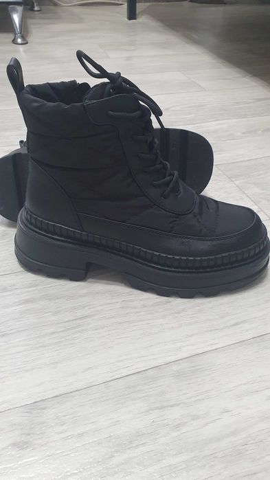 Ботинки женские  зимние