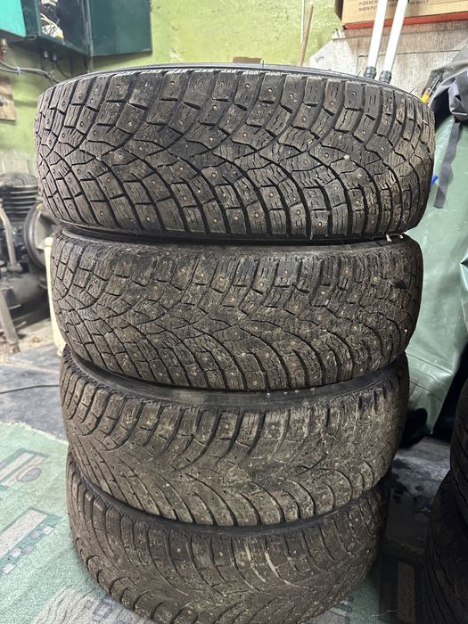 Продам резину зима 215/65/16