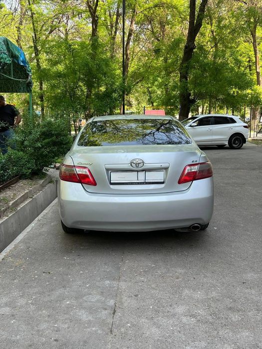 Продается Toyota Camry.
