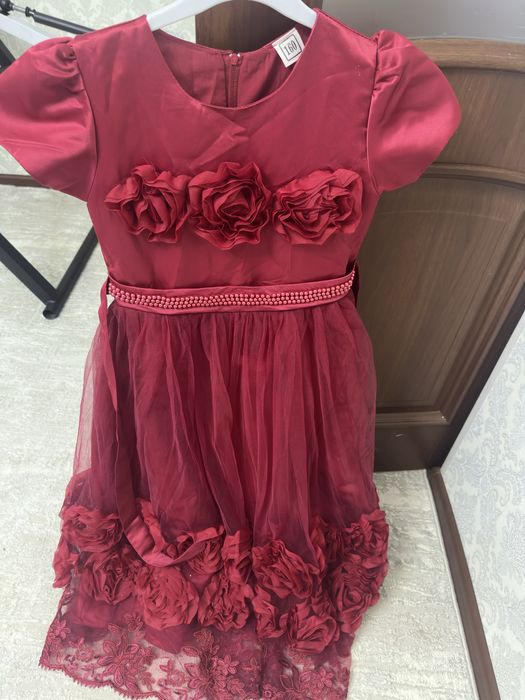 Платье в отшичнгм состоянии