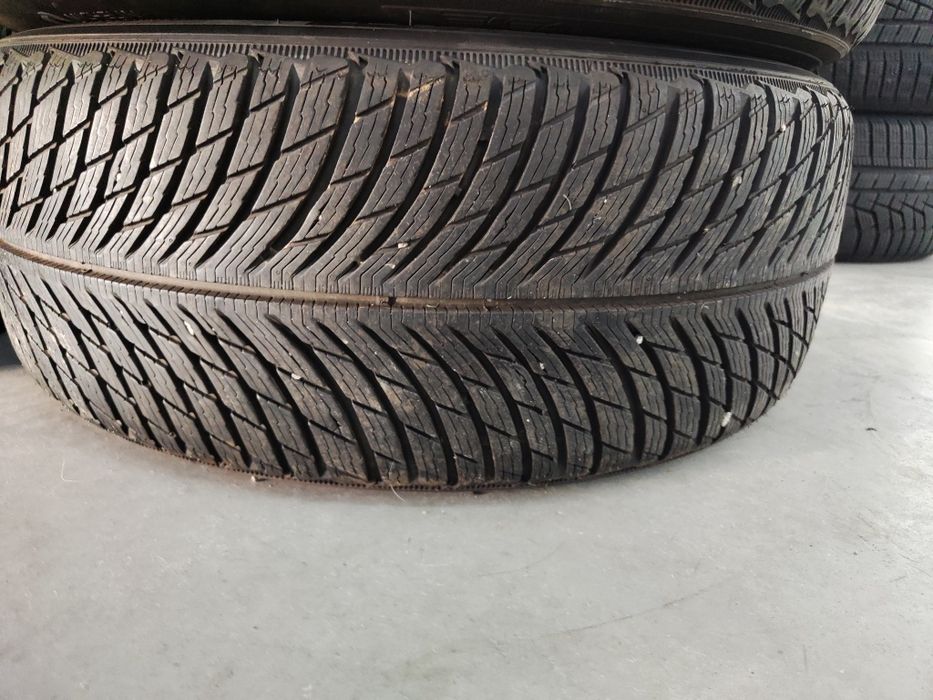 4 бр зимни 235/55/17 Michelin