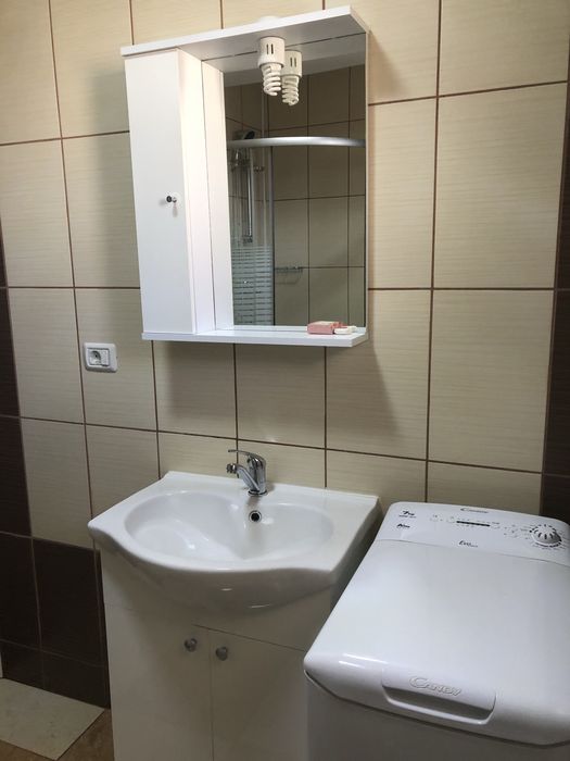 Inchiriez apartament