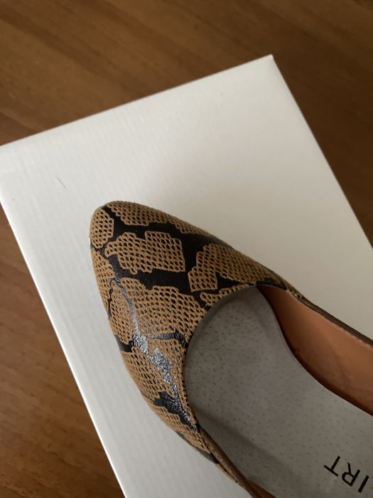 Продам туфли новые 38 размер