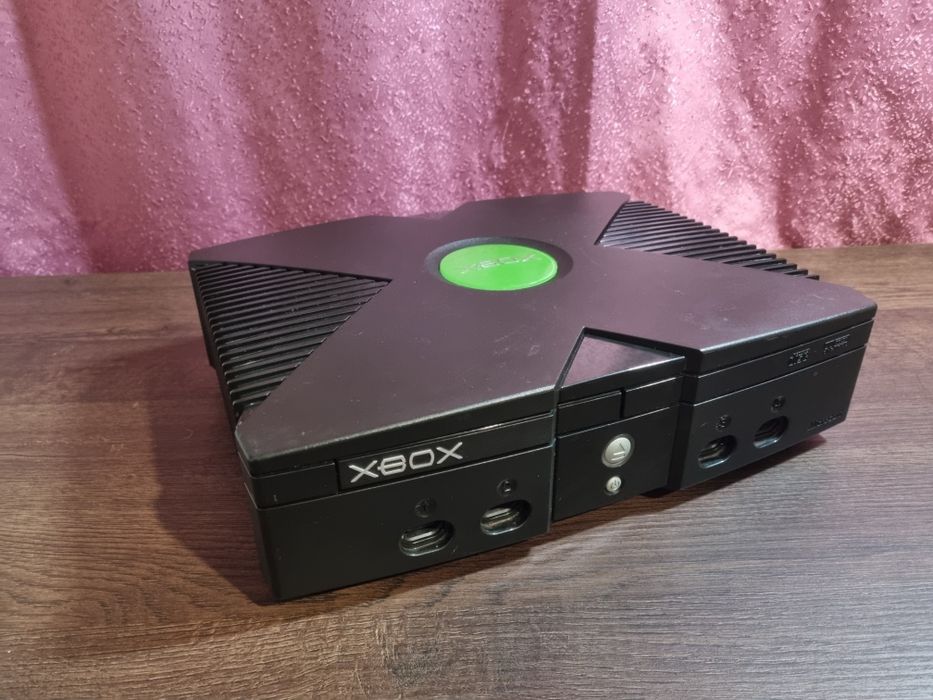 Xbox original и Playstation One