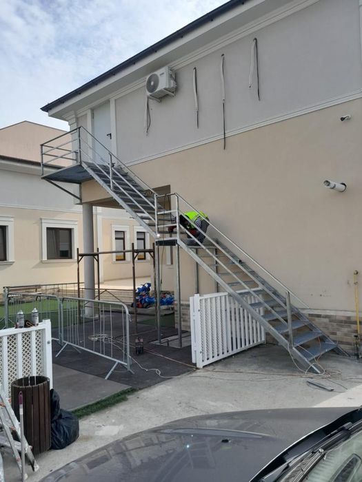 Trepte zincate galvanizate