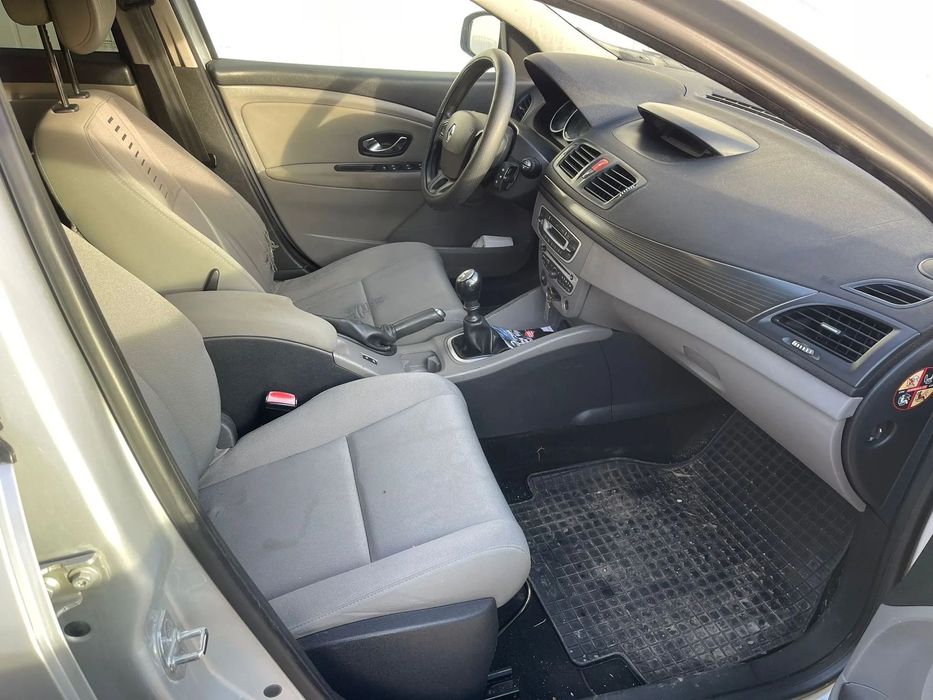 Dezmembrari Renault MEGANE 3 1.5 dci