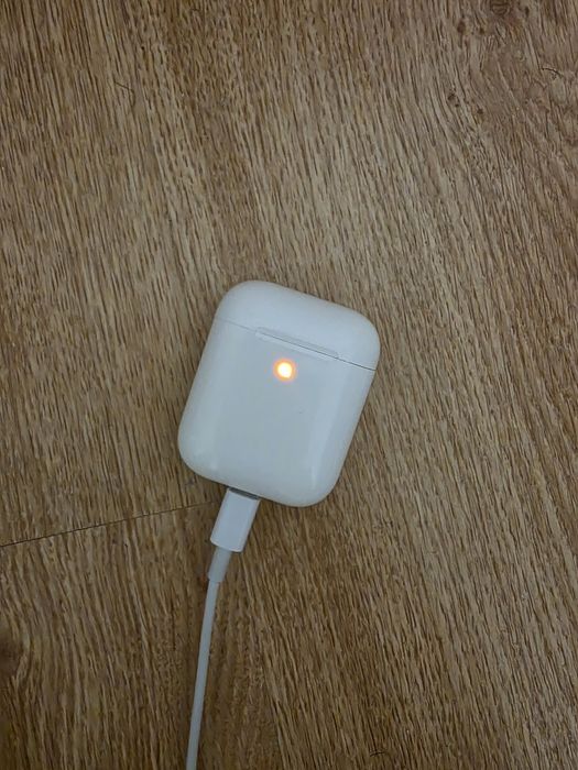 AirPods 2 поколения
