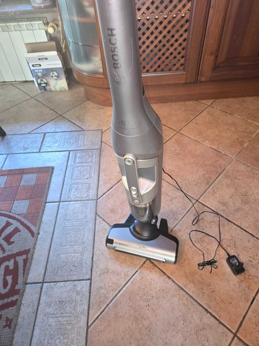 Безкабелна прахосмукачка Bosch flexxo 4 28w lithium power