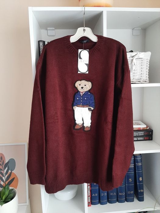 Нов пуловер с мече