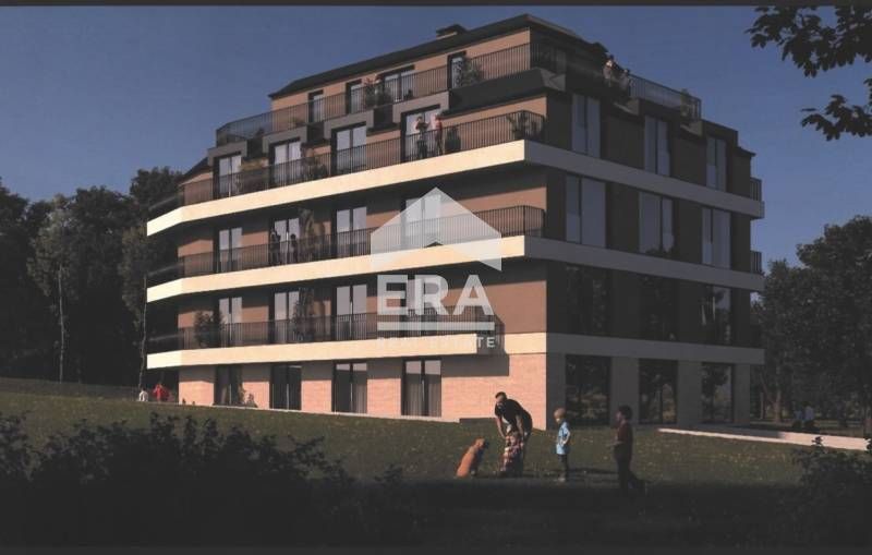 Тристаен апартамент с панорамна тераса в бутикова сграда в кв. Горна б