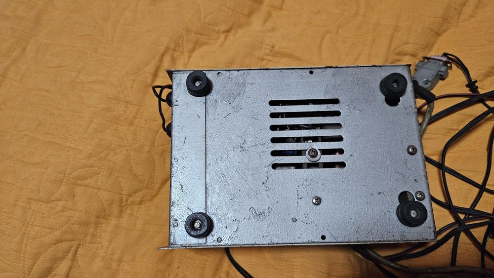 Зарядно устройство за акумулатори 12v
