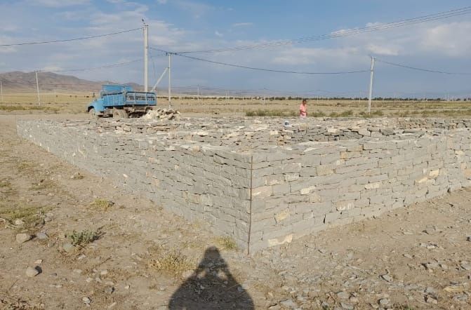 Тас сатылады камень