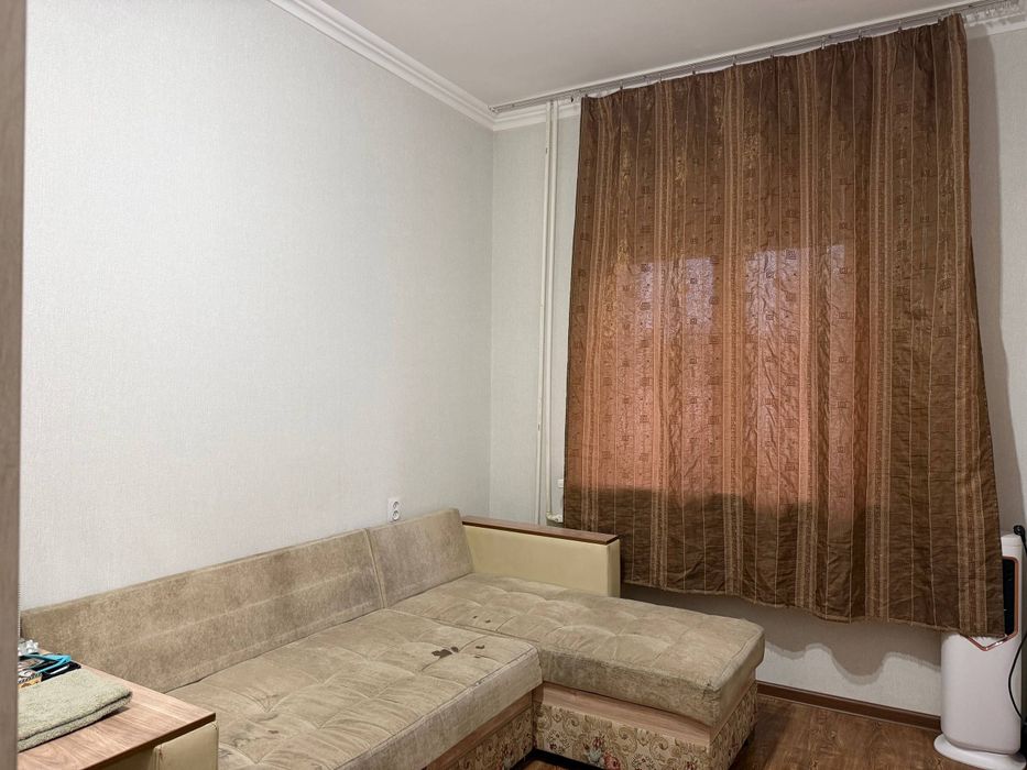 2/2/4,Братские,Яккасарай,садик-273, школа -100, можно под Ипотеку
