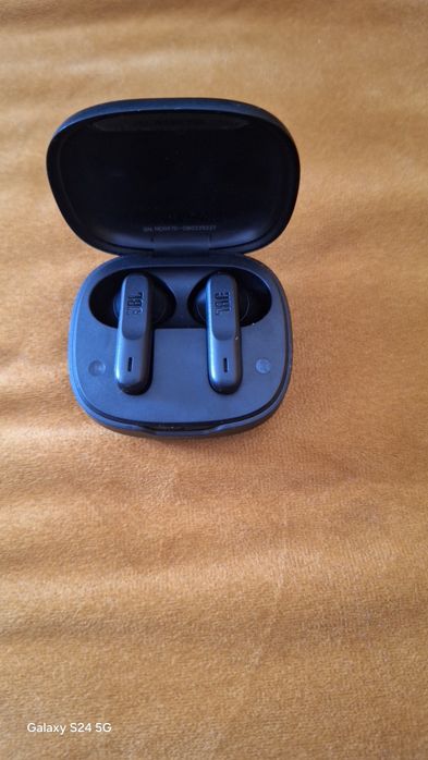 Căști wirless Jbl wave 300