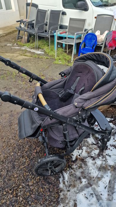 Carucior Adamex de vinzare.