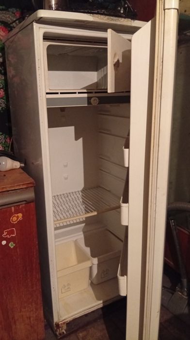 Продам холодильник б/у