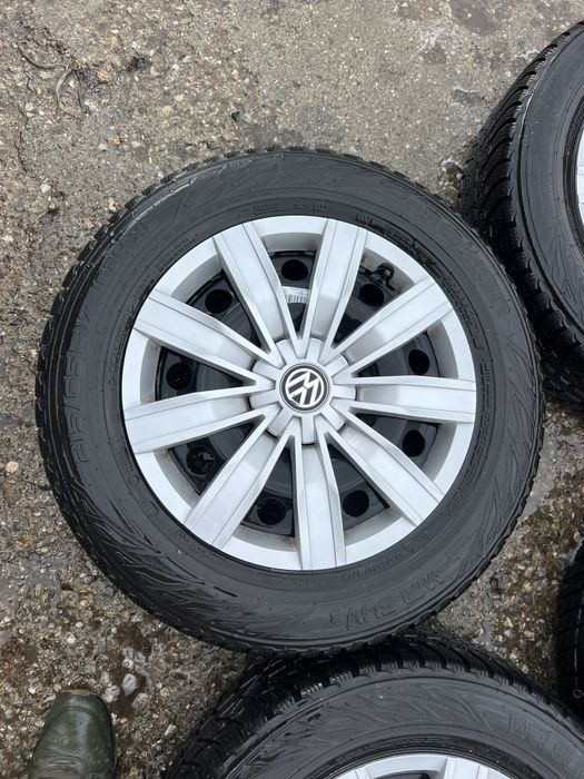 VW tiguan/Touareg/T-rockджанти със зимни гуми nokian 215/65/17