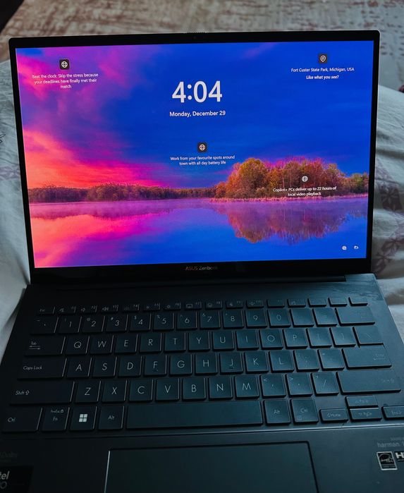 ASUS
 Zenbook 14 14” FHD+ OLED Touch Laptop, Intel Core Ultra 16GB
