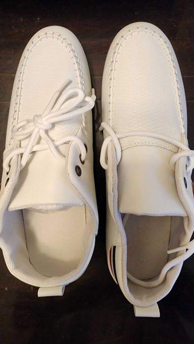 Pantofi albi casual