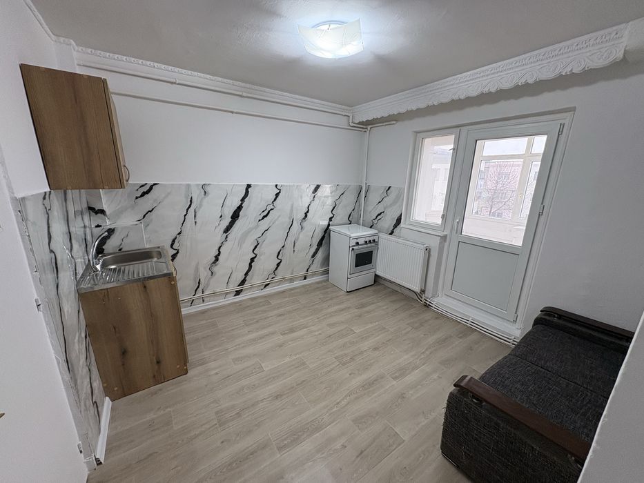 Inchiriez 2 camere decomandat