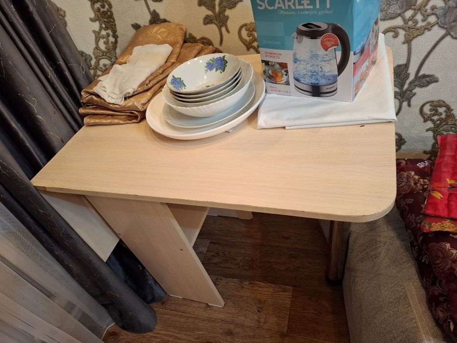 Стол, раскладной, цвет бежевый