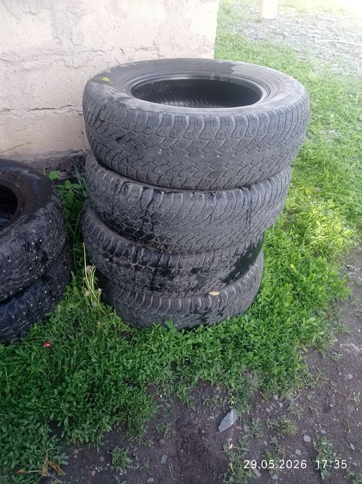 Продам шины 2зимних 4летнии, размеры 15