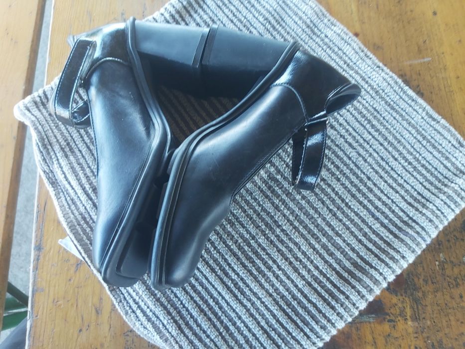 Pantofi comozi si eleganti
