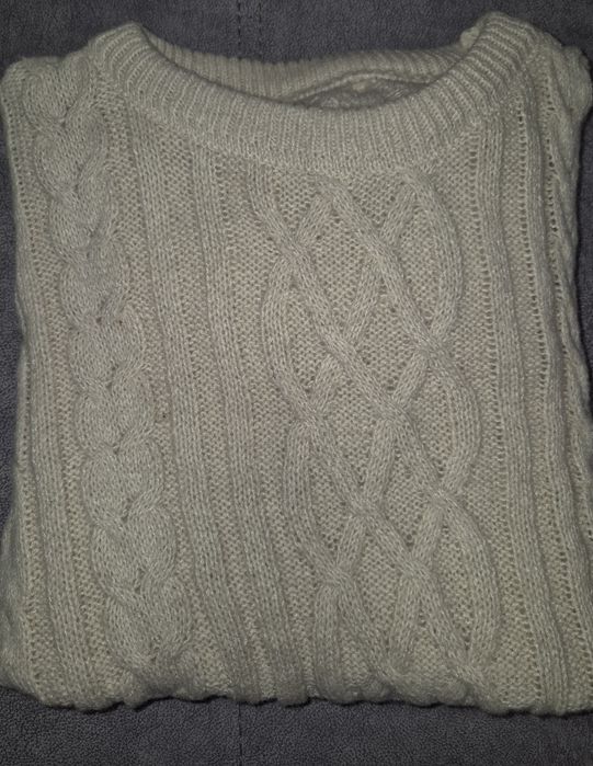 женский свитер вязаный