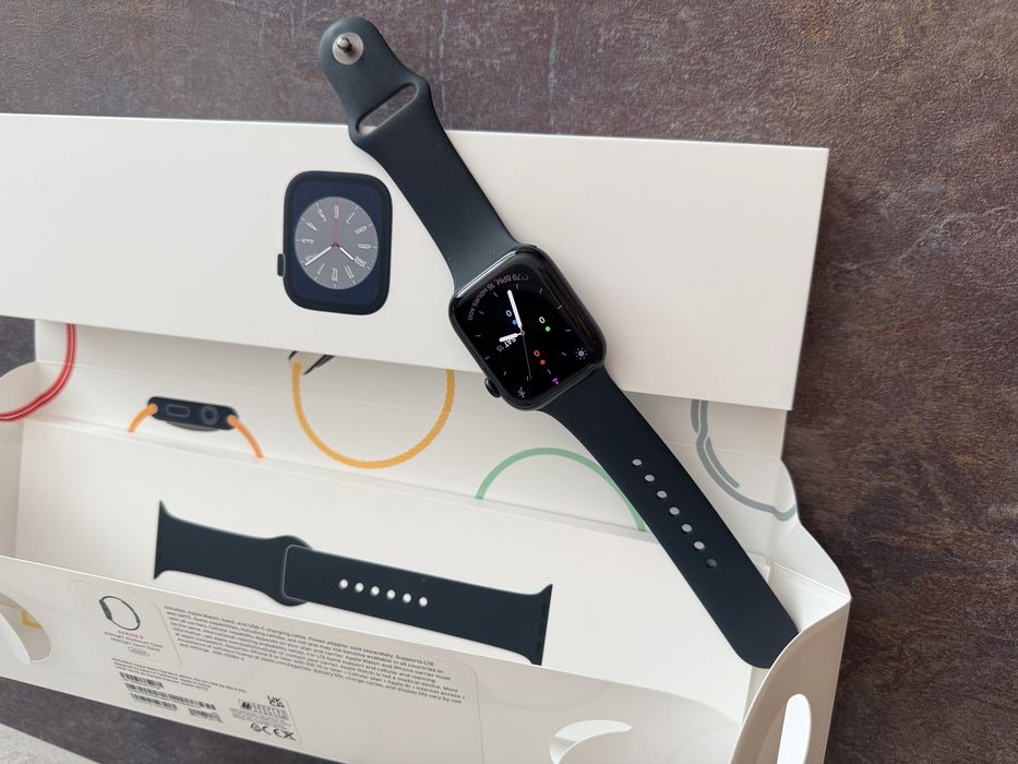 Apple Watch Series 8 45mm Cellular – Midnight, arată ca nou