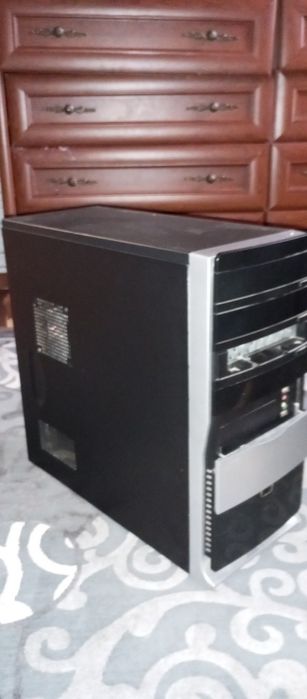 Офисный компьютер