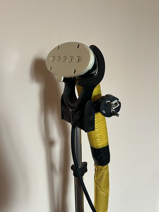 Отпариватель для одежды напольный