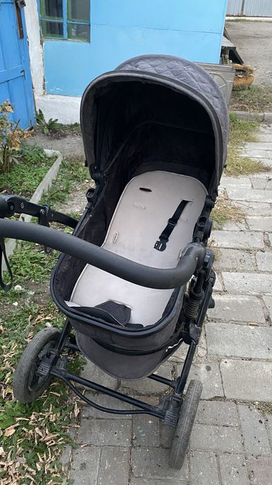 Продам коляску недорого