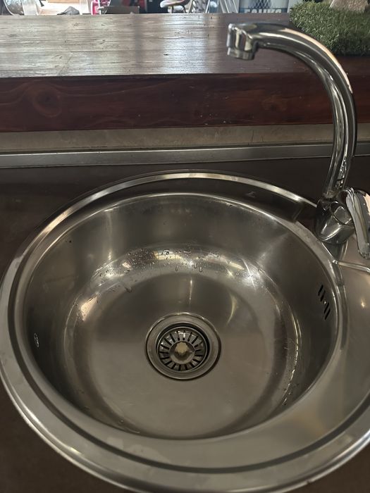 Плот зад бар с 3 мивки