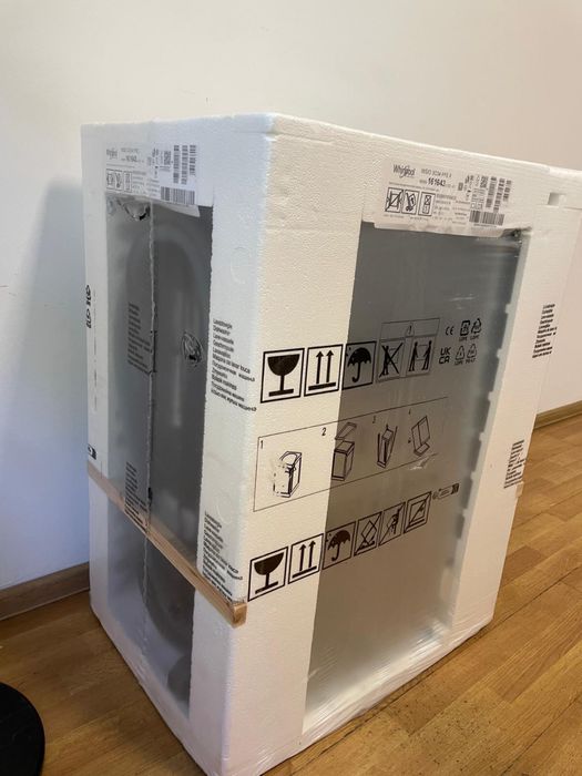 Masina spalat vase si combina frigorifica