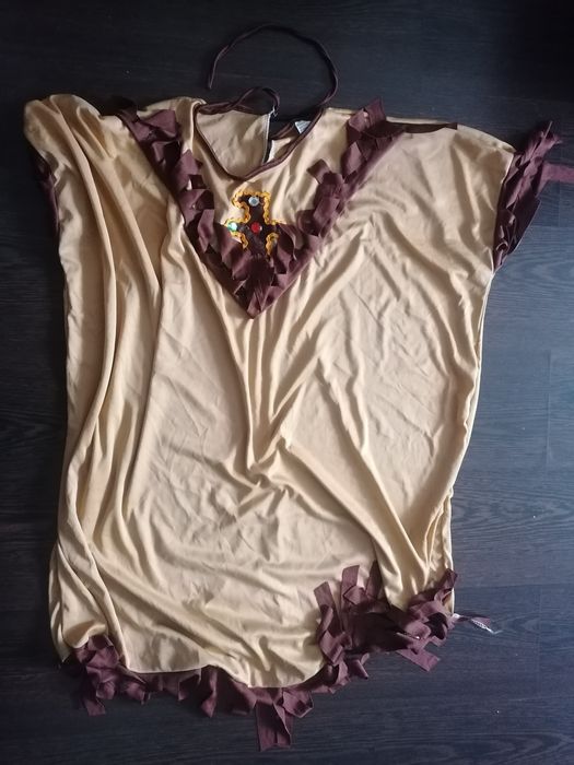 Rochie, cămașă, vesta indianca