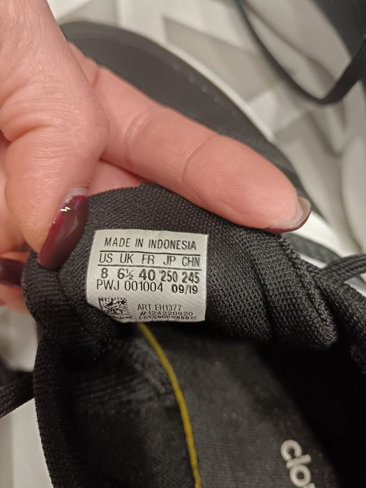 Маратонки Adidas 39