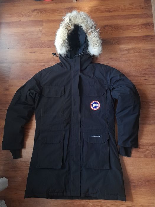 CANADA GOOSE дамска парка M размер.