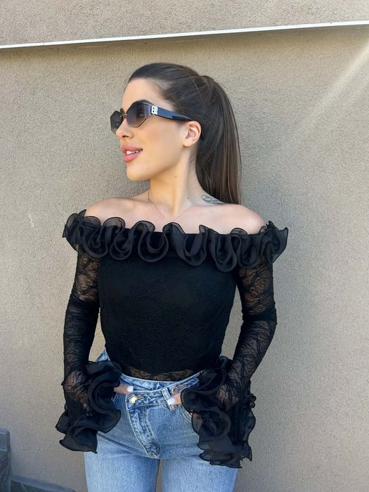 Страхотно боди с къдрички топ модел