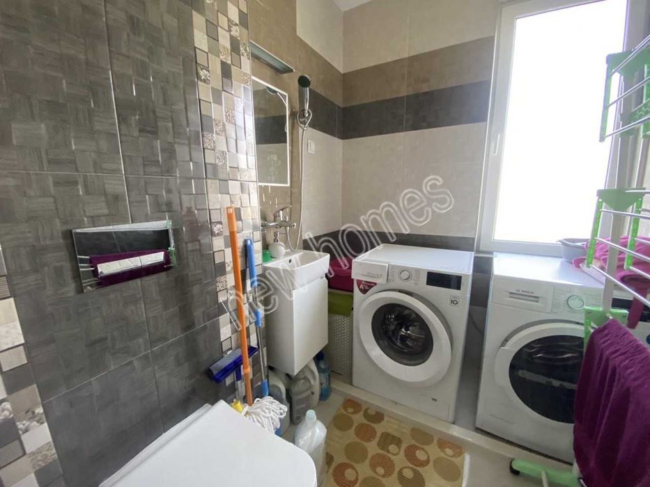 Продава се Тристаен апартамент в Пловдив, Беломорски - 105 кв.м за 1362 €/кв.м - Снимка #8