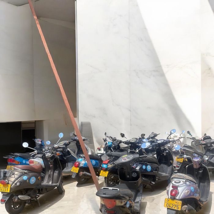 Inchiriez scuter stil vespa 25km/H fara permis