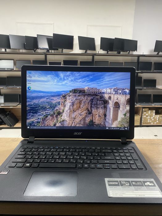 Ноутбук Acer AMD E2/RAM4/HDD500/Radeon R2