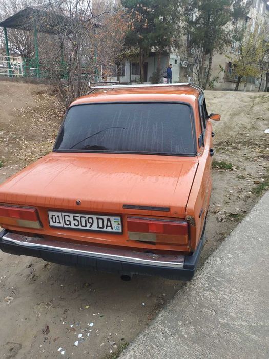 Vaz 2107 sotiladi