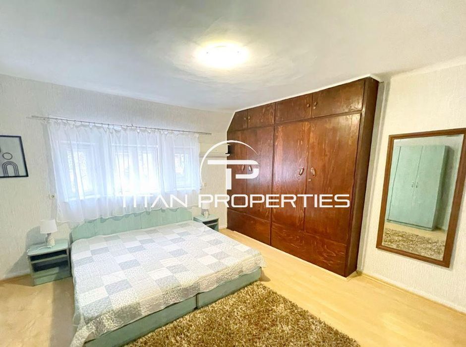 Дава се под наем Четиристаен апартамент в Варна, Гръцка махала - 120 кв.м за 500 € - Снимка #8