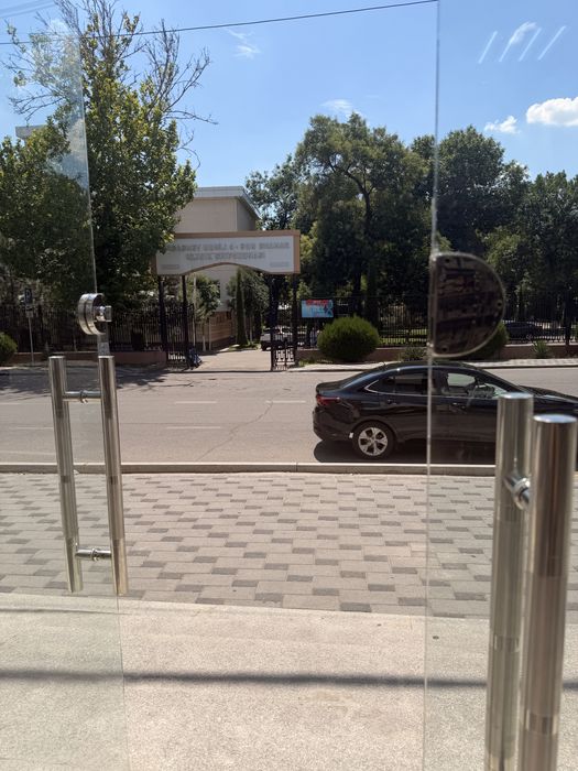 Аптека Сотилади Кадишева Болница