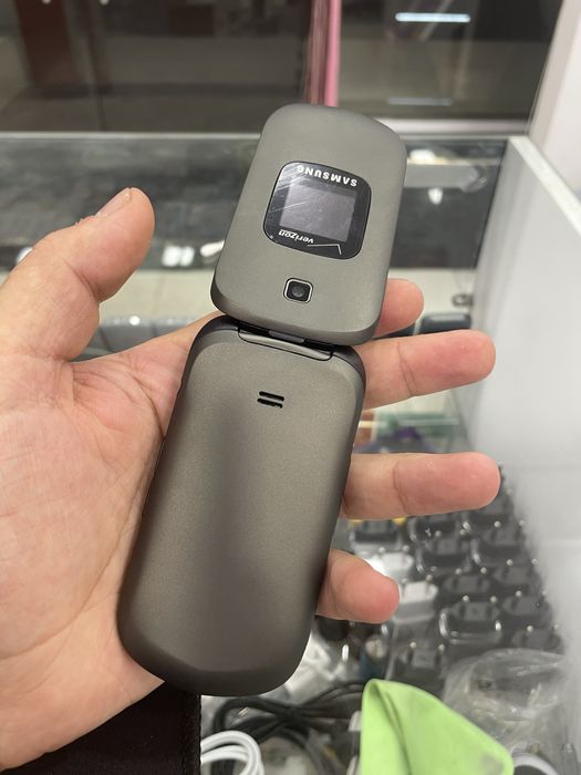 Samsung gusto 2 yengi