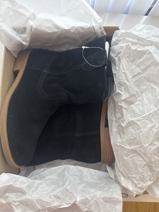 Clarks ghete din piele intoarsa 38 Noi in cutie