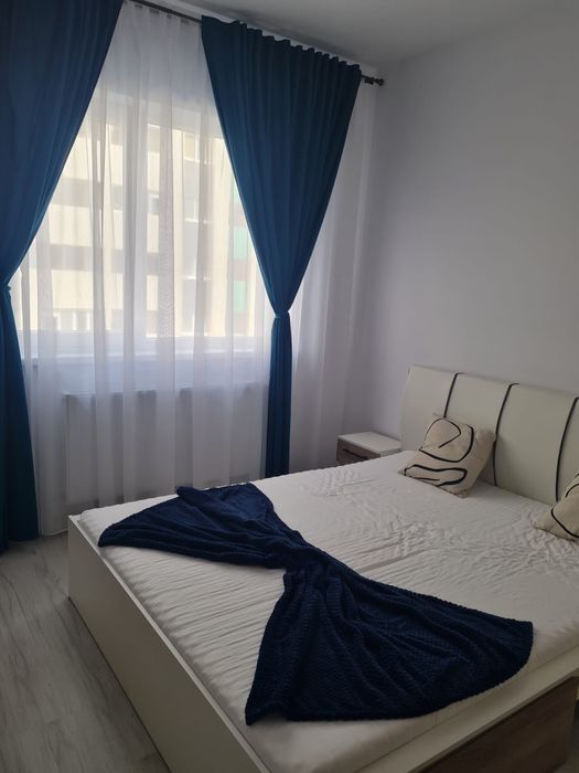 Proprietar, inchiriez apartament 2 camere cu loc de parcare