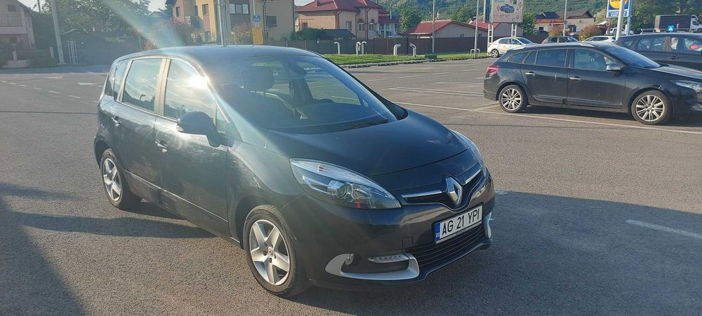 Autoturism Renault Megane Scenic, generația III, facelift