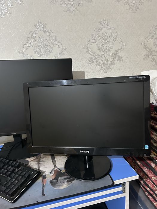 Продам монитор 21.5